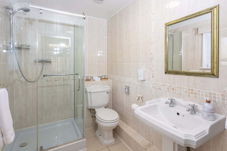 Bathroom 4, Arrandale Lodge, Norfolk