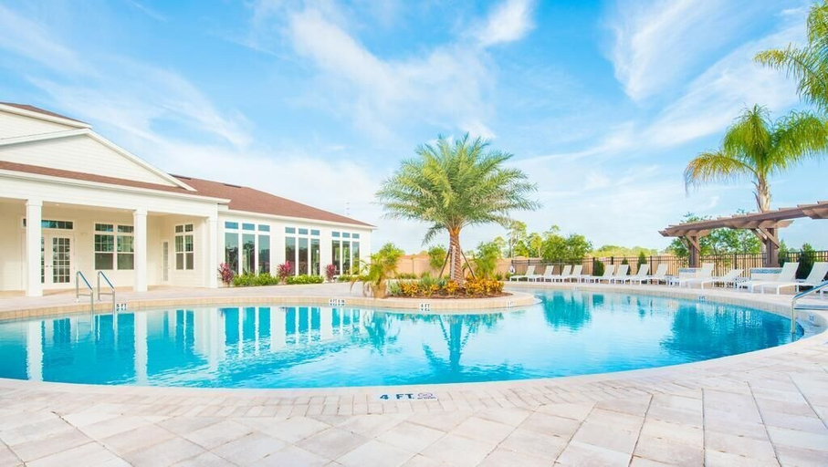 Sport & Beauty 1, West Lucaya Resort, Osceola