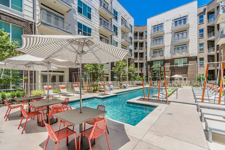Sport & Beauty 2, 7th Avenue Condos by Barsala, Fort Worth
