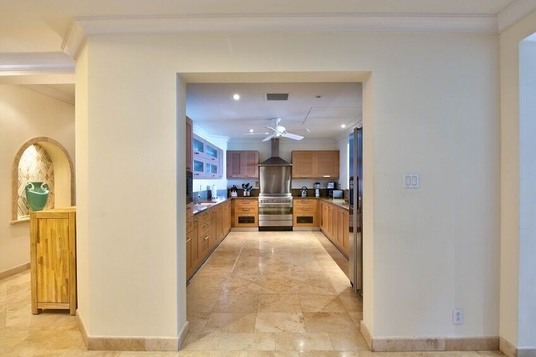 Public Area 2, Sandy Cove 204