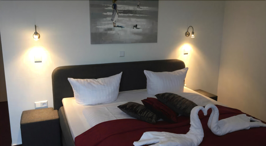 Bedroom 2, Hotel Continental, Koblenz