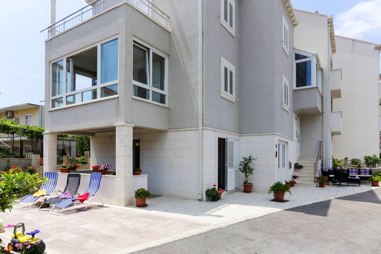 Exterior & Views 2, Spacious Villa with Private Pool in Dubrovnik, Dubrovnik