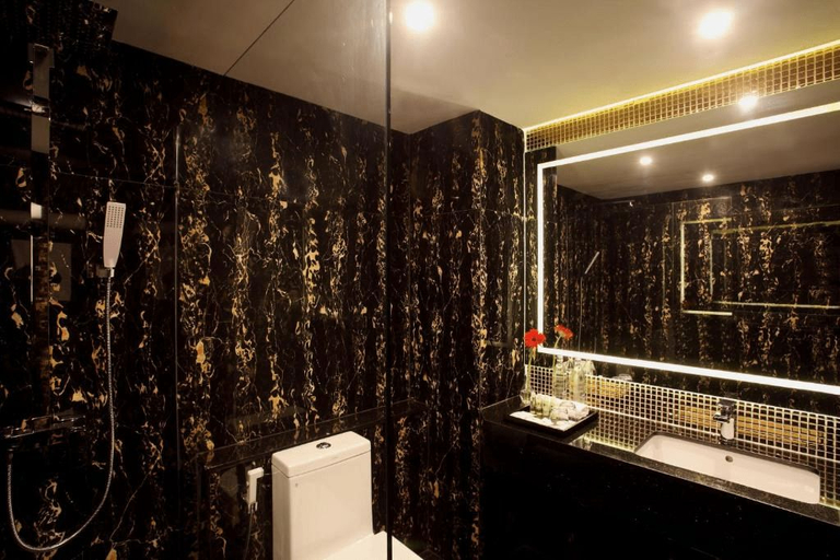 Bathroom 3, Nova Express Pattaya, Pattaya