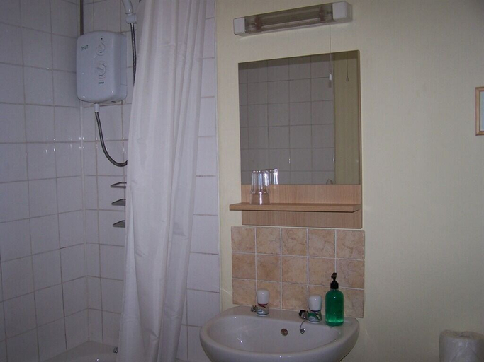 Bathroom 4, The Bridge House Henley, Warwickshire