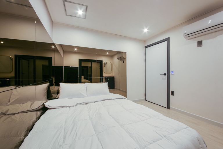 Bedroom 3, Boutique Hotel Super Rocket, Jinju