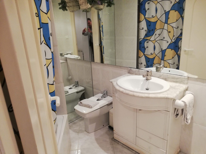 Bathroom 5, 48279737, Valencia