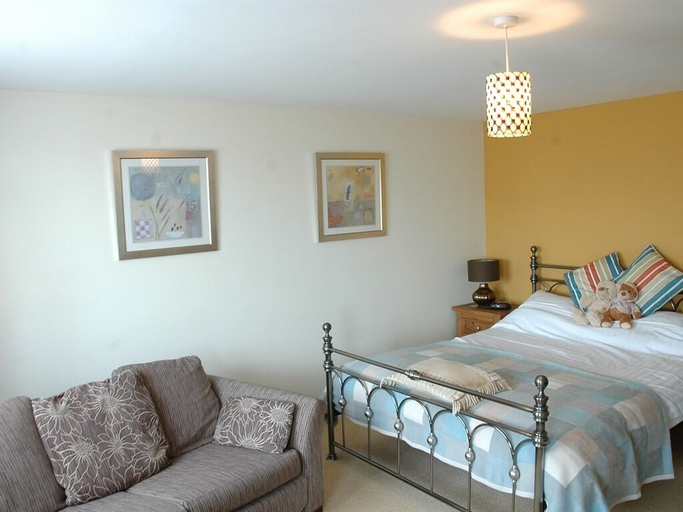 Bedroom 2, The Queen's Head, North Yorkshire