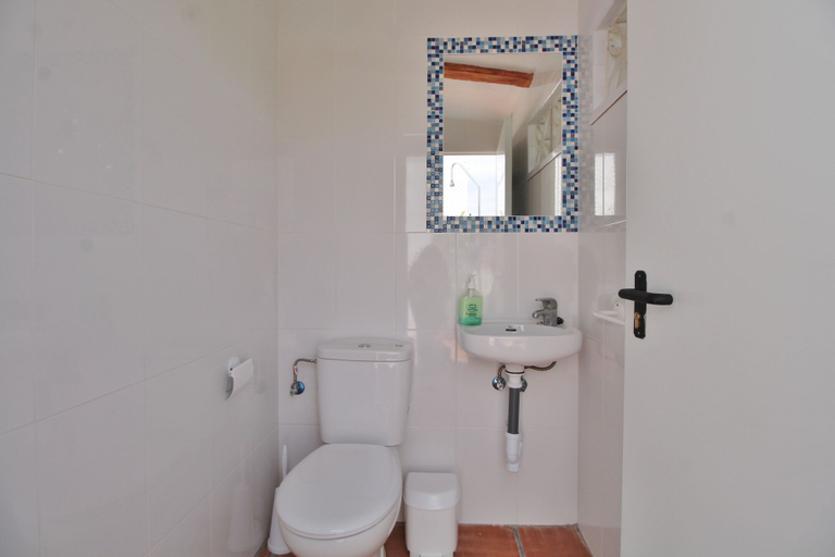 Bathroom 5, 1003 Villa Cornocalejo, Málaga