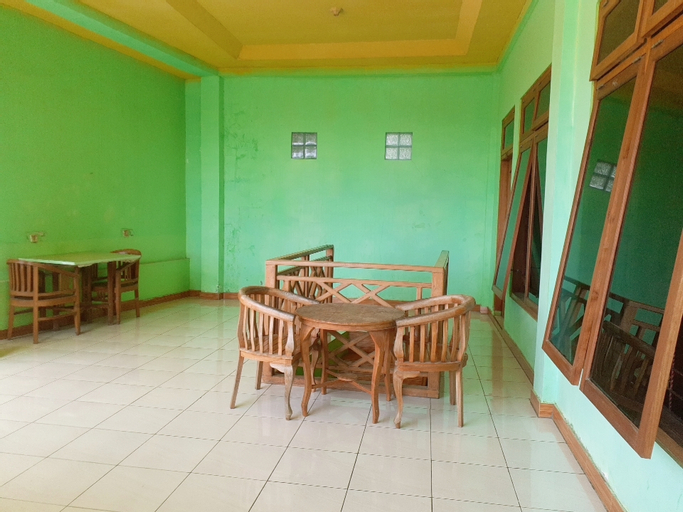 Surya Hotel, Manggarai Barat