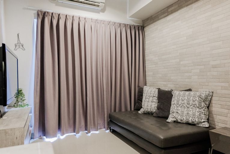Bright 2BR Apartment at Paramount Skyline By Travelio, Tangerang