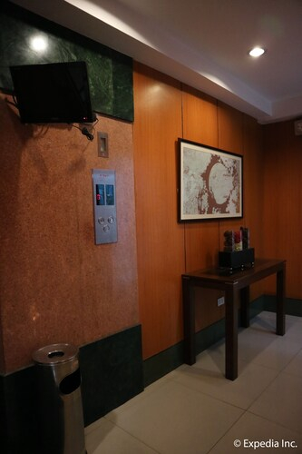Hotel Sogo Sta. Rosa Laguna, Santa Rosa City