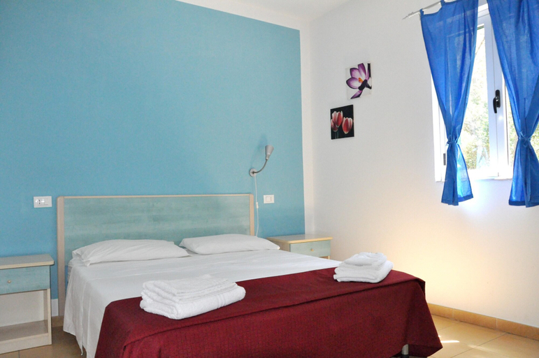 Bedroom, Charming apartment in Vieste with shared pool, 40 m², Foggia