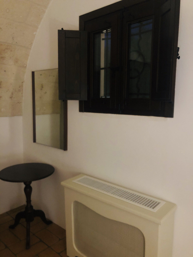 Bathroom 3, Borgo Santuri, Brindisi
