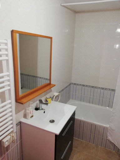 Bathroom 5, Juncos 26, Valencia