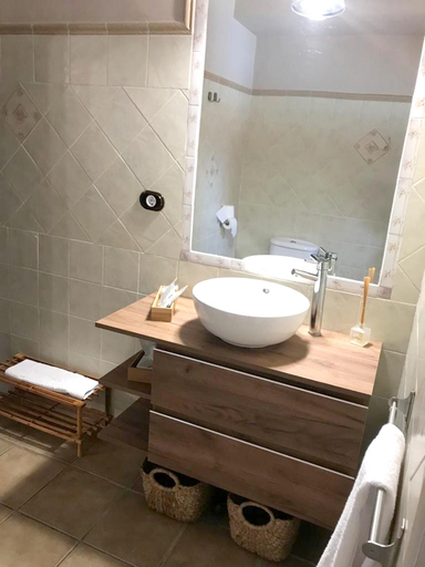 Bathroom 4, Spacious Villa with Private Pool in Hornachuelos, Córdoba