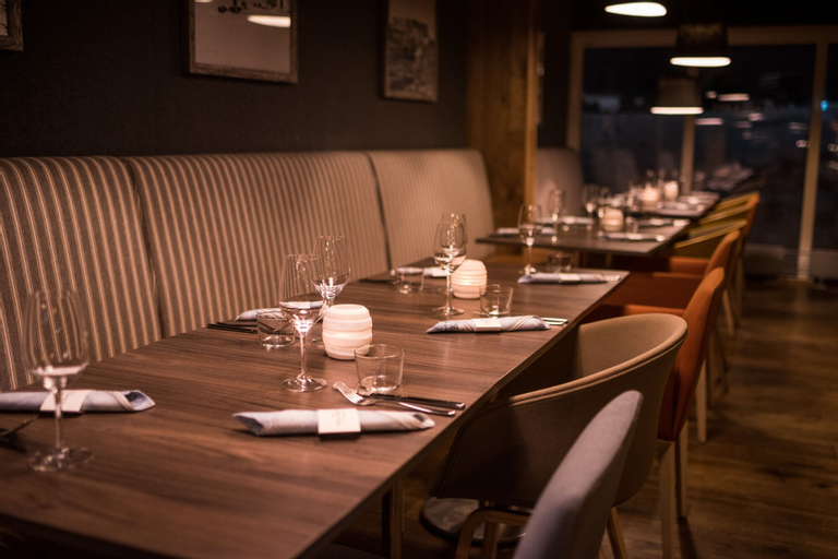 Svalbard Hotell - Polfareren,