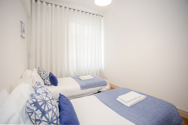 Liiiving in Porto Light Spacious Apartment, Porto