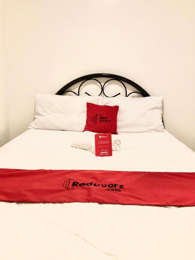 RedDoorz Plus @ Jardin Suites Guadalupe Nuevo, Makati City