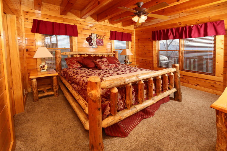 Food & Drinks 5, Wavyleaf Retreat - Four Bedroom Cabin, Sevier