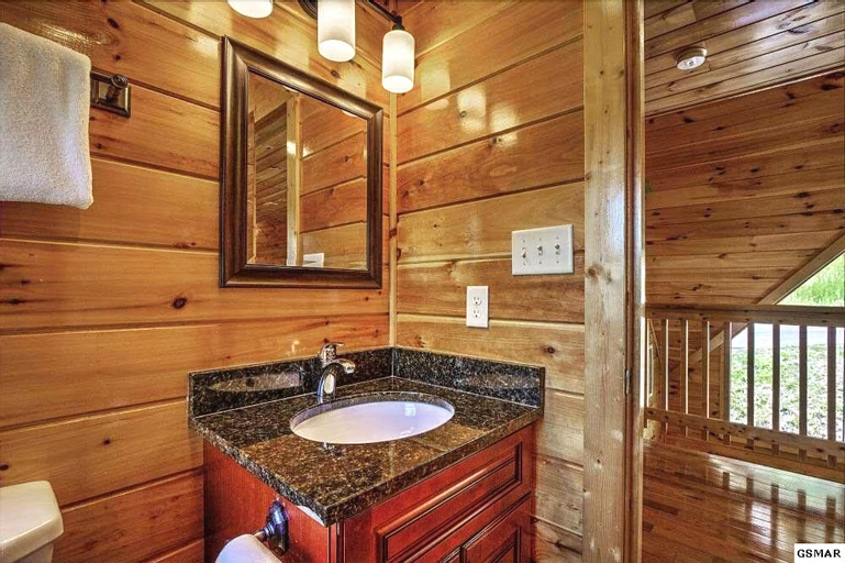 Bedroom 4, Tennessee Splash, Sevier