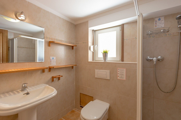 Bathroom 3, Bernia, Alicante