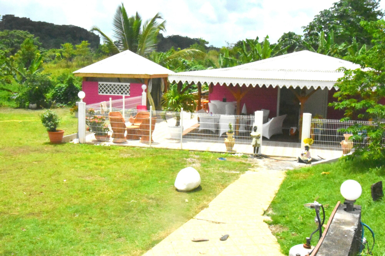 Villa With 2 Bedrooms in Gros-morne, With Private Pool, Terrace and Wifi - 10 km From the Beach, Gros-Morne