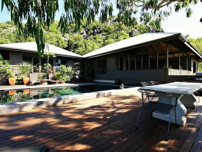 Exterior & Views 2, On The Beach, Magnetic Island