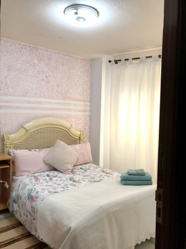 Bedroom 4, Elegant apartment in Marbella with sea and mountain view., Málaga