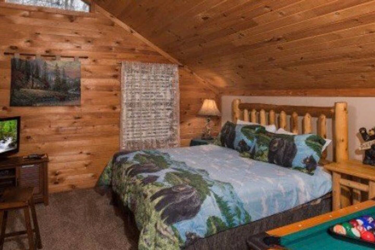 Bedroom 3, The Heart of Tennessee, Sevier