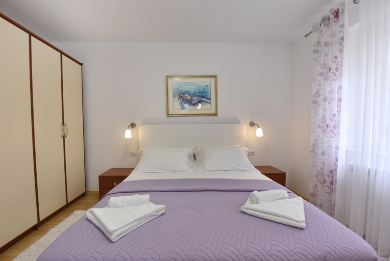 Bedroom 2, Apartments Lavizatic, Poreč