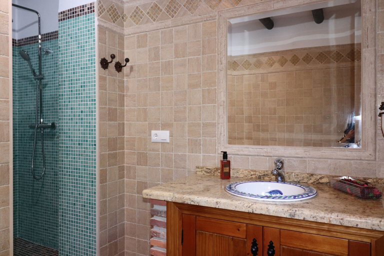 Bathroom 5, 1148 Villa Miracosta, Málaga