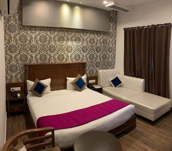 Gopinath The Grand, Karnal