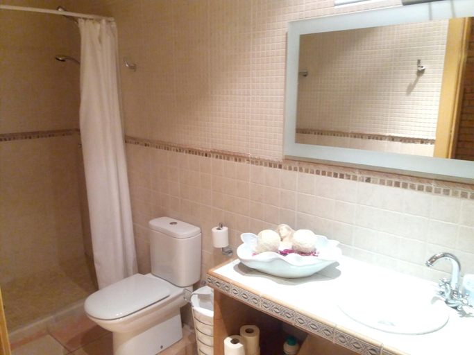 Bathroom 4, Charming House in Ogassa, Perfect for 10 Guests, Girona