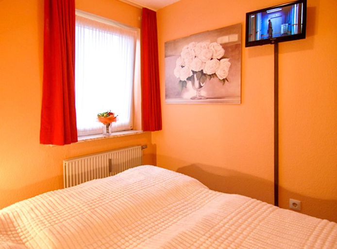 Bedroom 5, Holiday Apartment With 2 Bedrooms, Nordfriesland