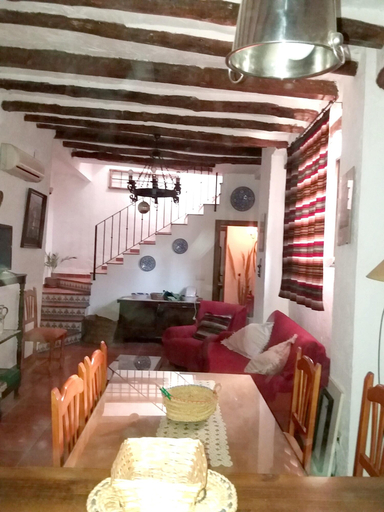 Food & Drinks, Spacious comfortable house in Quesada with balcony, Jaén