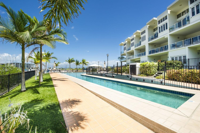 Sport & Beauty 5, Beachside Apartment 10, Magnetic Island