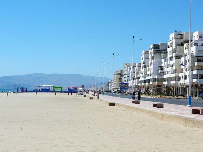 Others 4, Modern Apartment in Martil with City View - 62m², Tétouan