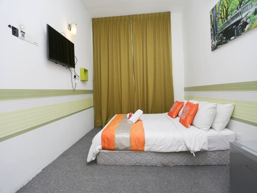 OYO 221 Olive Hotel, Johor Bahru