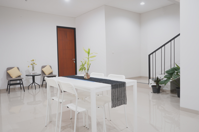 UROOMS Panglima Polim Jakarta, Jakarta Selatan
