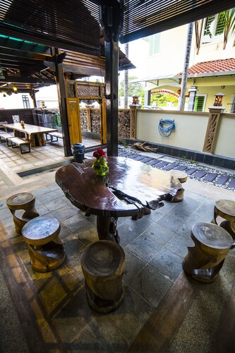 Bahau Woodz Villa, Jempol