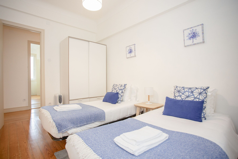 Liiiving in Porto Light Spacious Apartment, Porto