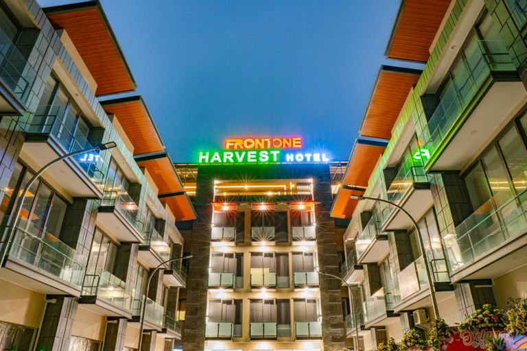 Front One Harvest Hotel Wonosobo, Wonosobo