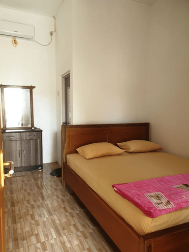 Bedroom 2, Nita's Homestay, Banyuwangi
