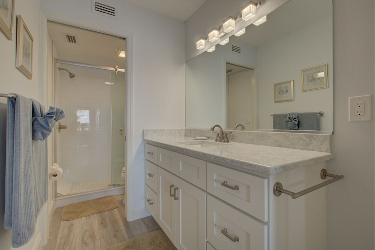 Bathroom 4, Beach Palms Unit 2B by Anna Maria, Manatee