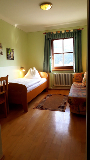 Bedroom 3, Gasthof zur Bruthenne, Baden