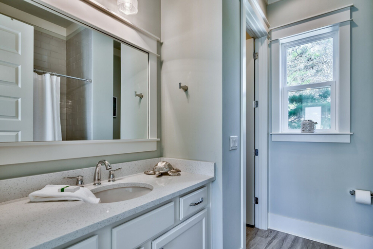 Bathroom 4, Naut On The Clock NEW Luxury, Walton