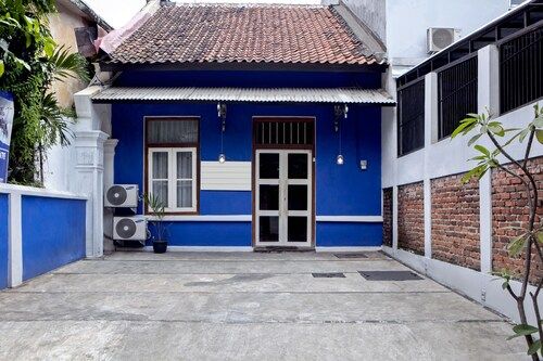 RedDoorz Near Pasar Baru Trade Center, Bandung