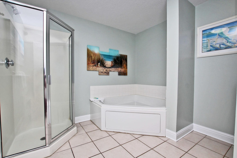Bathroom 4, Lighthouse by Youngs Suncoast, Baldwin