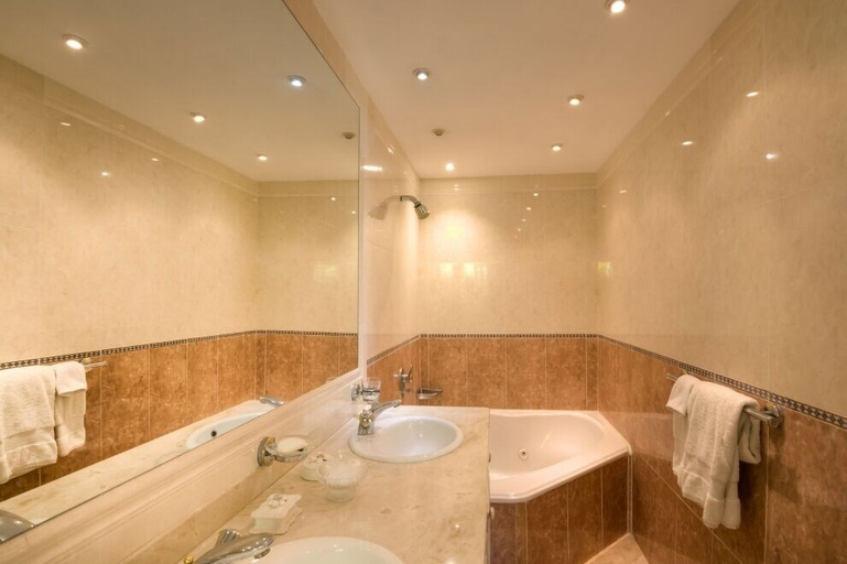 Bathroom 5, Villa Highlands at Sandy Lane