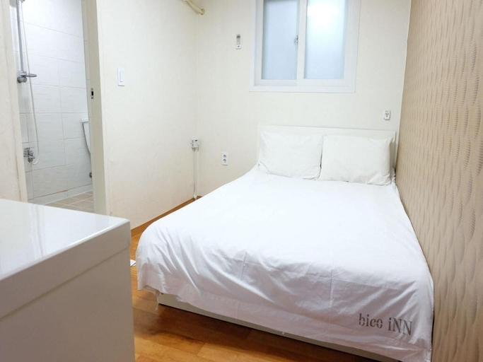 Bedroom 2, Oh My Inn, Jongno